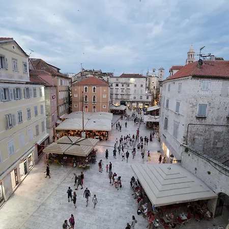 Square Heritage Hotel 4*