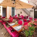 Square Heritage 4*