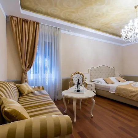 Square Heritage 4* Split