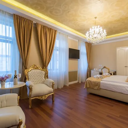 Square Heritage Hotell 4*