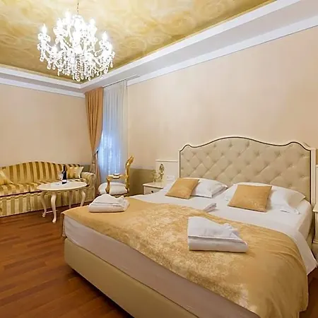 Square Heritage Сплит
