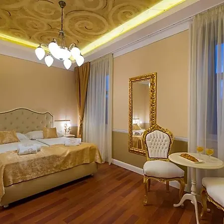 Square Heritage Отель 4*