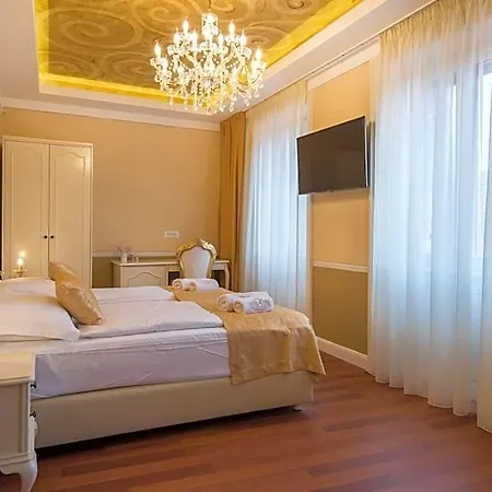 Hotell Square Heritage 4*