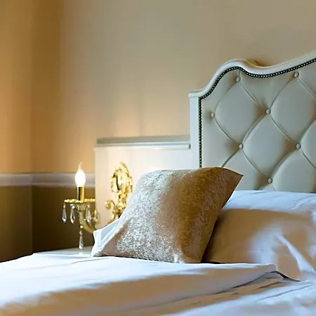 Hotell Square Heritage 4*