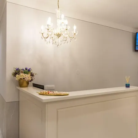 Square Heritage Hotel 4*