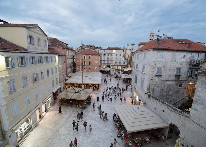 Square Heritage Hotel 4*